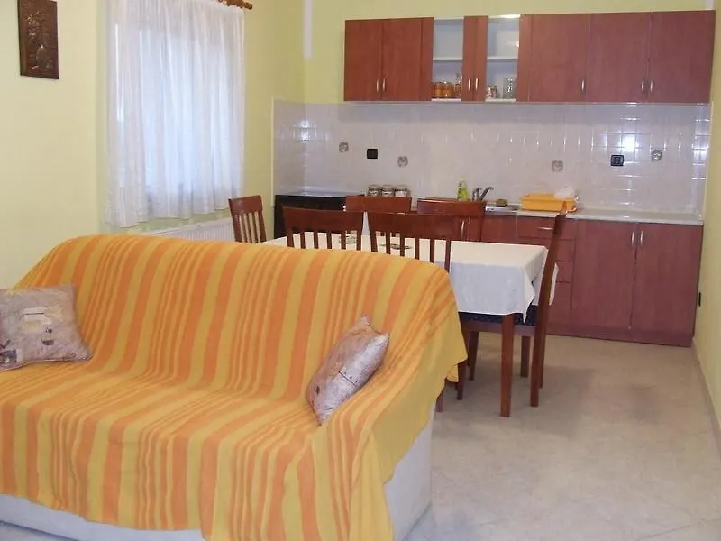 Apartments Zarecki Krov Pazin