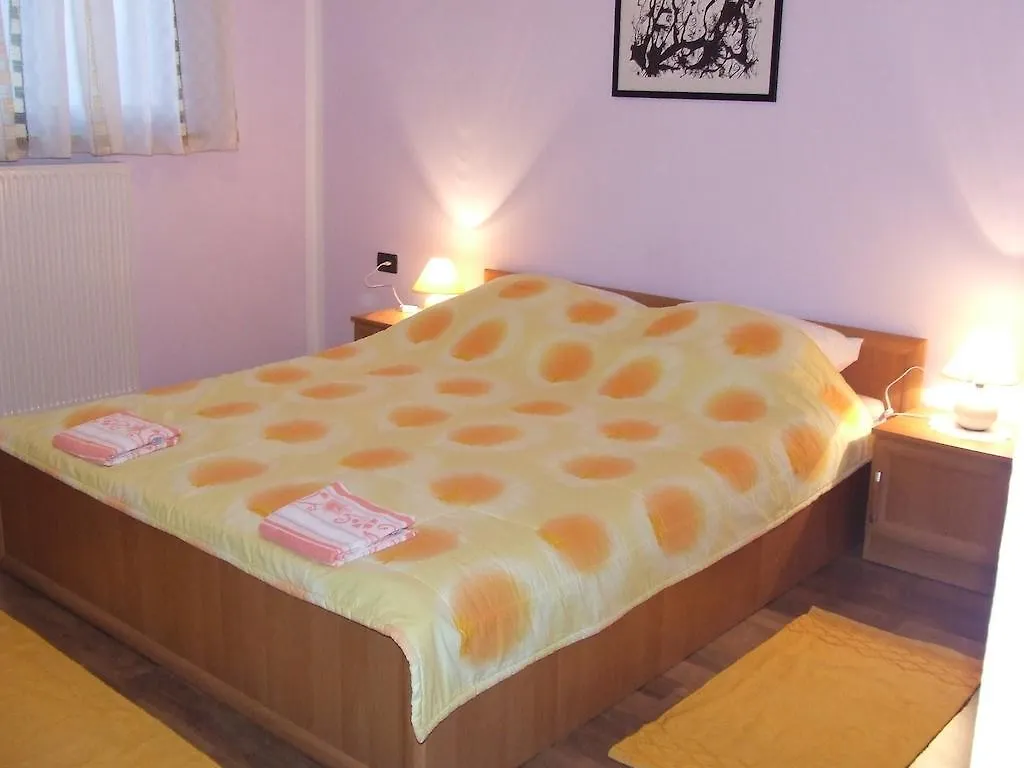 Apartments Zarecki Krov Pazin